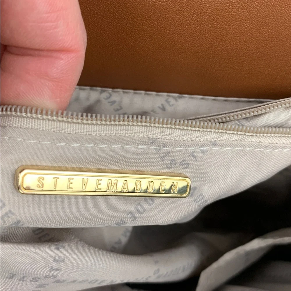 Steve Madden Tan Cream Canvas tote crossbody Bag Gold logo Lined pockets